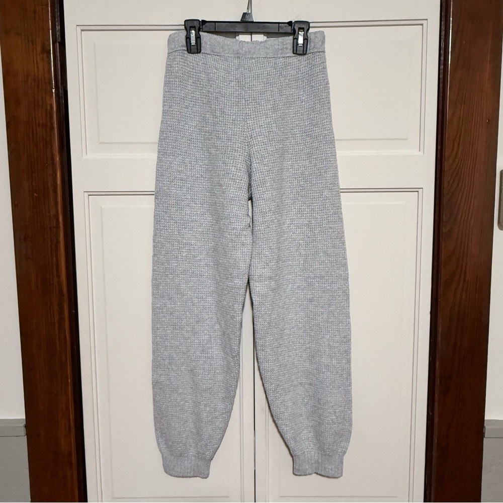 Aerie light gray waffle knit jogger sweatpants size XS - Picture 3 of 5